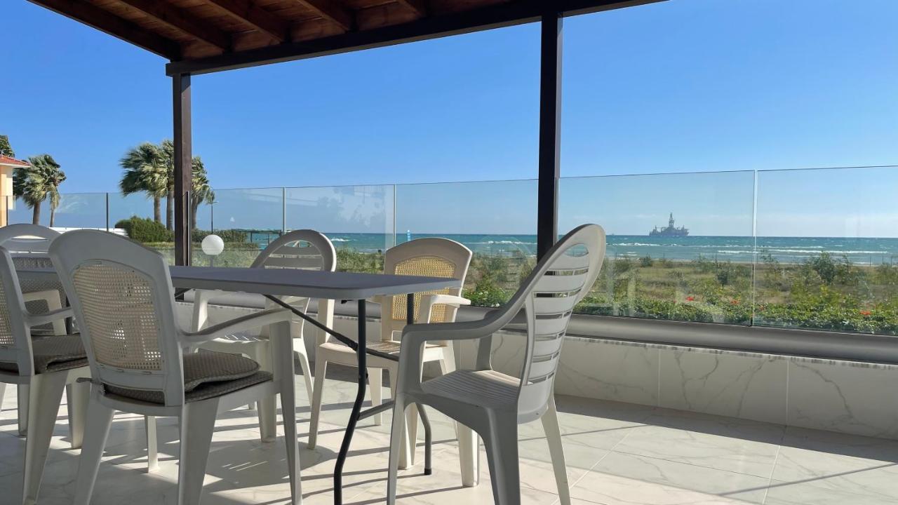 Beachfront Villa - Dasaki Larnaca Extérieur photo