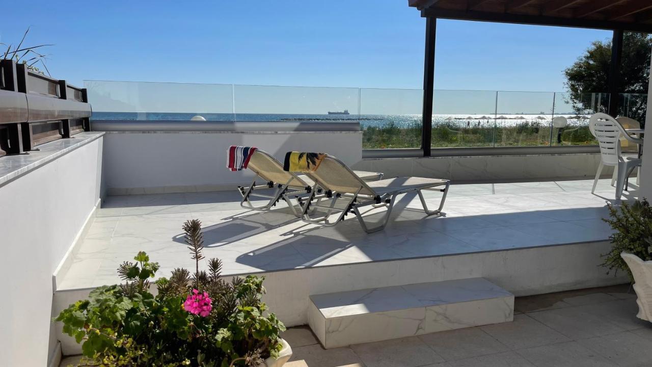 Beachfront Villa - Dasaki Larnaca Extérieur photo