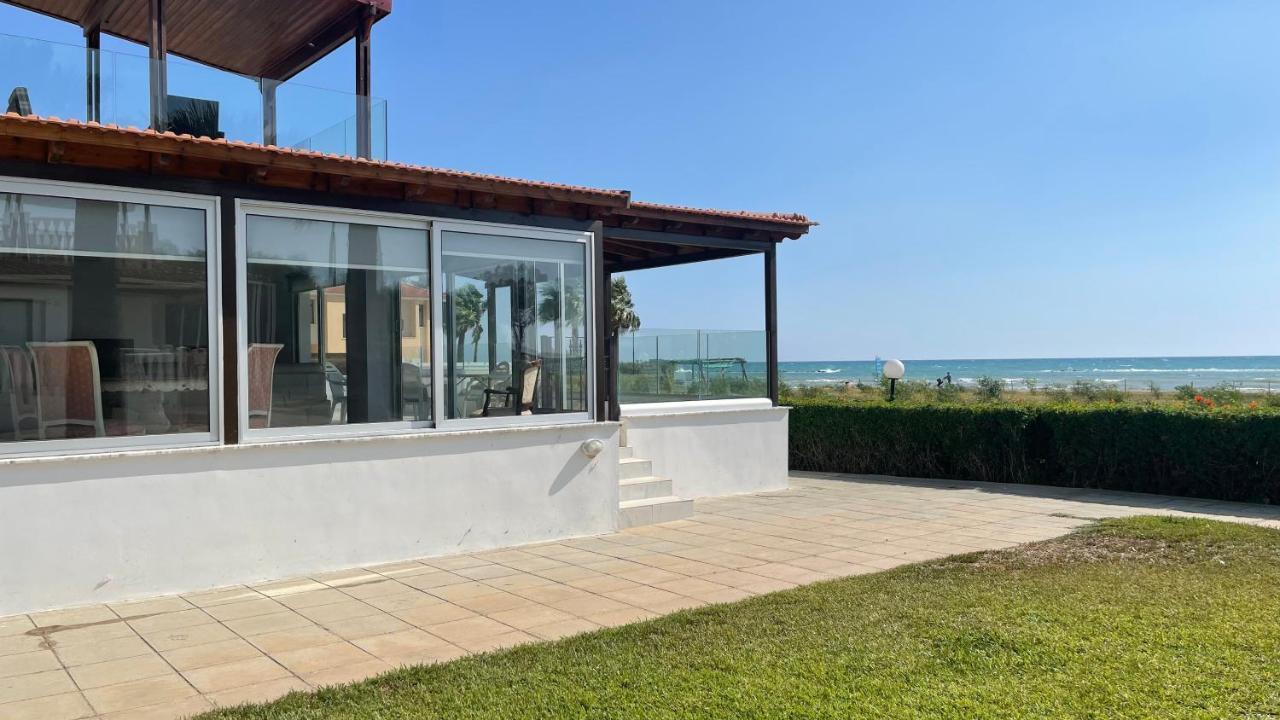 Beachfront Villa - Dasaki Larnaca Extérieur photo